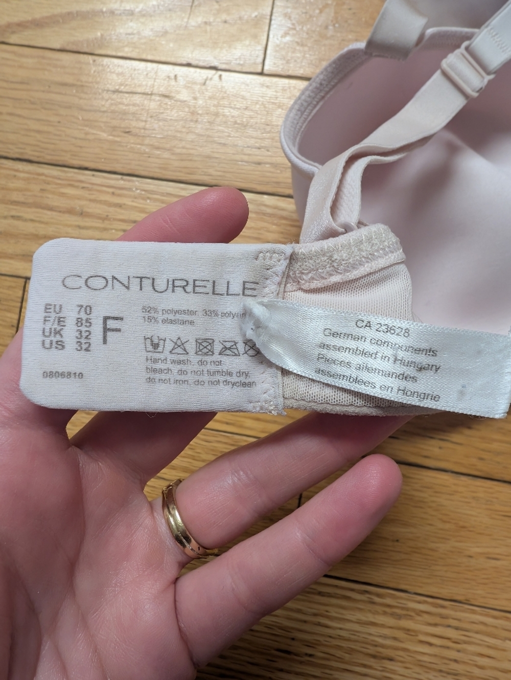 Conturelle Spacer Bra - Picture 7 of 7